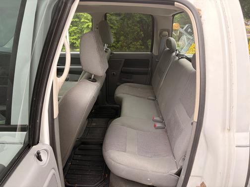White 2006 Dodge Ram 1500 SLT Quad Cab