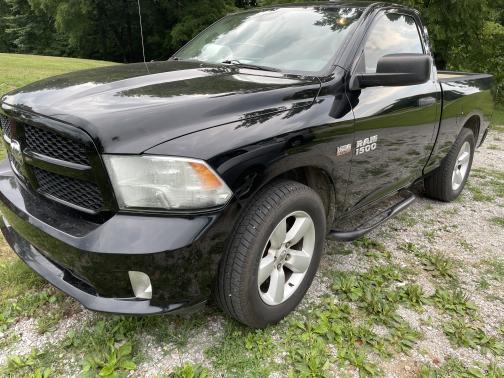 Photo 2 of 12 of 2013 RAM 1500 Tradesman