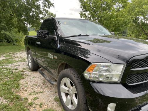 Photo 3 of 12 of 2013 RAM 1500 Tradesman