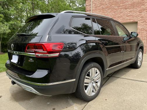 Photo 5 of 20 of 2019 Volkswagen Atlas 3.6L SEL