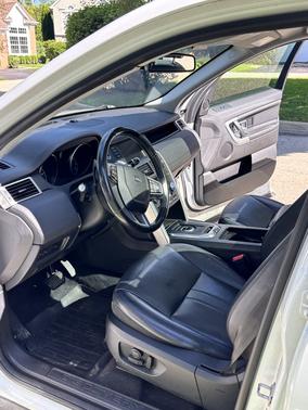 White 2018 Land Rover Discovery Sport HSE