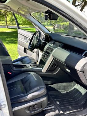 White 2018 Land Rover Discovery Sport HSE