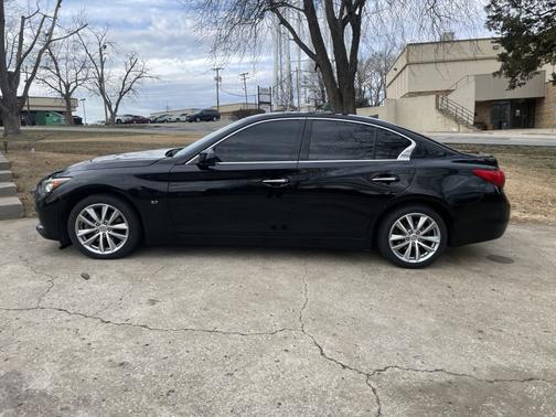2015 INFINITI Q50 Premium