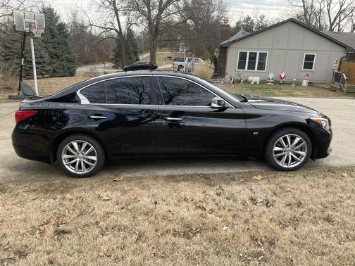 2015 INFINITI Q50 Premium