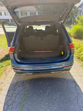 Blue 2018 Volkswagen Tiguan 2.0T SEL Premium