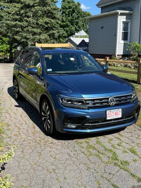 Blue 2018 Volkswagen Tiguan 2.0T SEL Premium