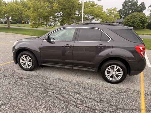 Gray 2016 Chevrolet Equinox LT