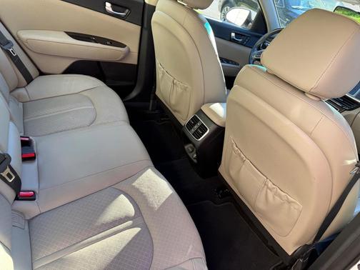 White 2016 Kia Optima EX