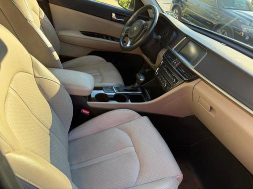 White 2016 Kia Optima EX