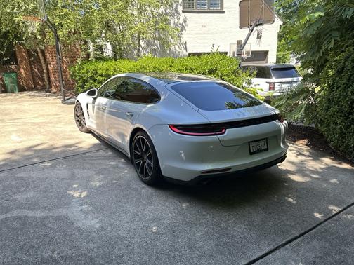 2018 Porsche Panamera Panamera 4S Executive