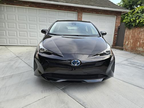 2017 Toyota Prius Four Touring