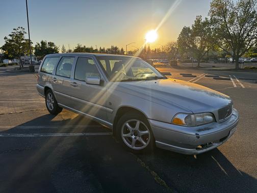 2000 Volvo V70 GLT