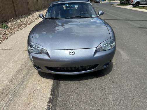 Blue 2003 Mazda MX-5 Miata Base