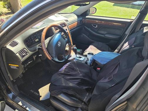 2004 Hyundai XG350 L