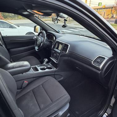 2019 Jeep Grand Cherokee Laredo E