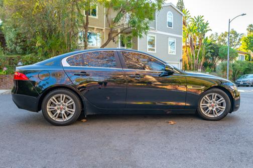 2019 Jaguar XE 25t Premium