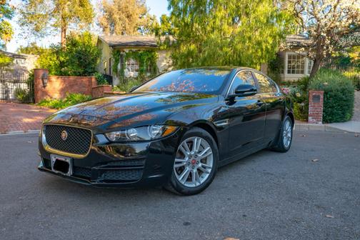 2019 Jaguar XE 25t Premium