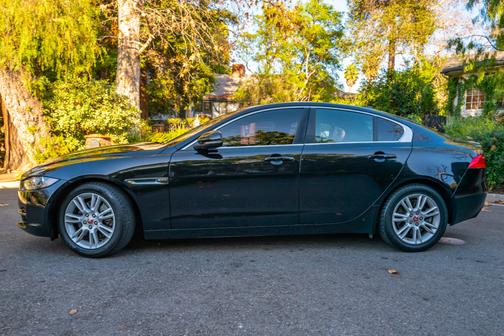 2019 Jaguar XE 25t Premium