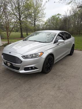 Silver 2015 Ford Fusion SE