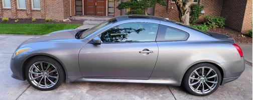 Gray 2008 INFINITI G37 Sport