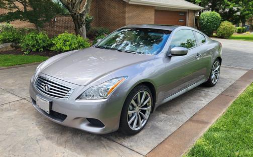 Gray 2008 INFINITI G37 Sport