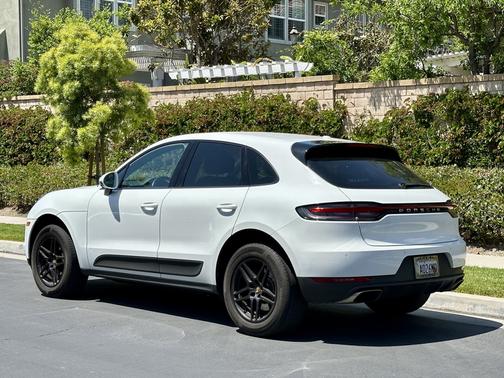2019 Porsche Macan Base