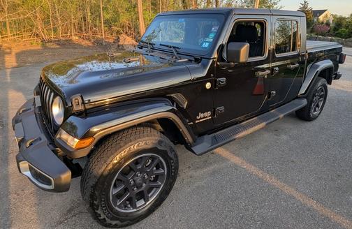 2022 Jeep Gladiator Overland