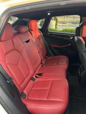 White 2020 Porsche Macan Macan