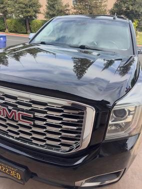 Black 2018 GMC Yukon Denali