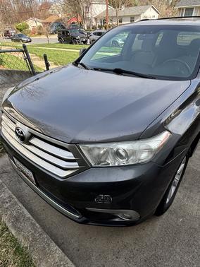 2012 Toyota Highlander SE