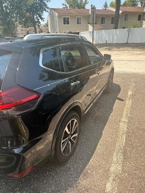 Black 2020 Nissan Rogue SL