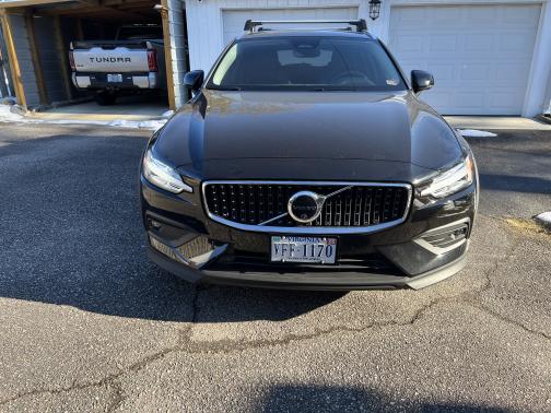 2023 Volvo V60 Cross Country B5 Ultimate
