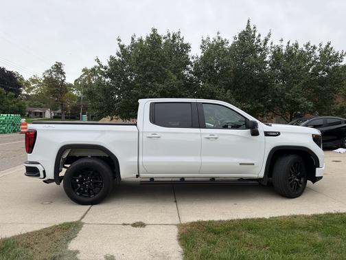 White 2025 GMC Sierra 1500 Elevation