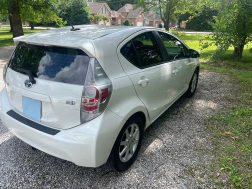 White 2012 Toyota Prius c Four