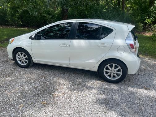 White 2012 Toyota Prius c Four