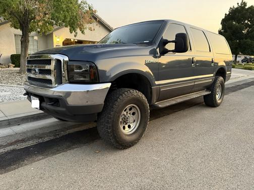 2002 Ford Excursion XLT