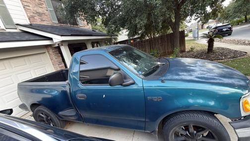 Blue 2001 Ford F-150 XL Flareside