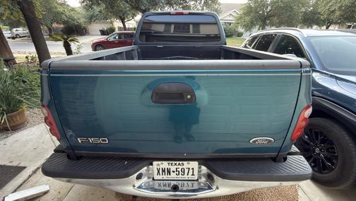 Blue 2001 Ford F-150 XL Flareside