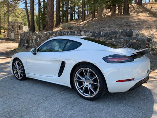 Photo 6 of 6 of 2018 Porsche 718 Cayman Base