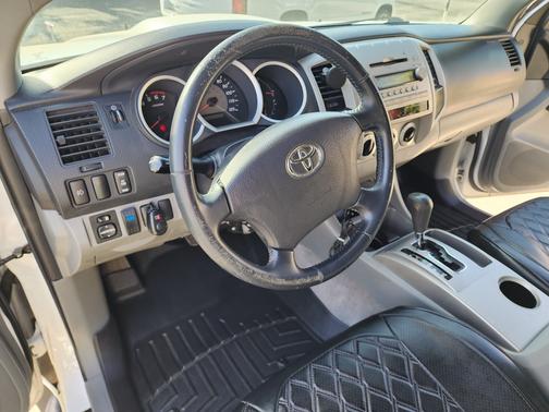 White 2008 Toyota Tacoma PreRunner Double Cab