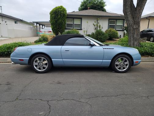 2004 Ford Thunderbird Deluxe