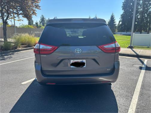2015 Toyota Sienna XLE