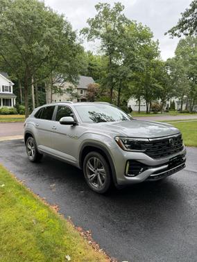 2024 Volkswagen Atlas Cross Sport 2.0T SEL R-Line 4MOTION