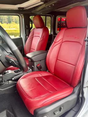 Silver 2024 Jeep Wrangler Rubicon 392