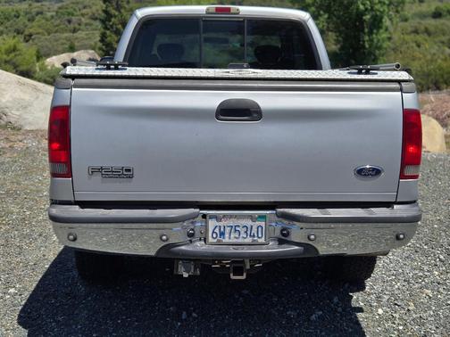 Silver 2002 Ford F-250 XL SuperCab Super Duty