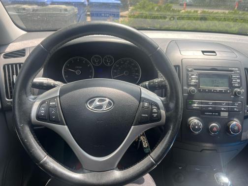 2011 Hyundai Elantra Touring SE