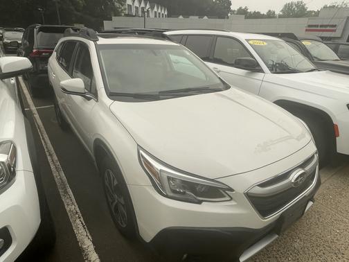 White 2020 Subaru Outback Limited