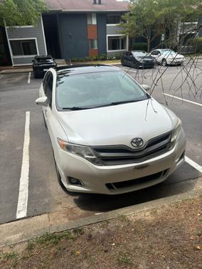 White 2015 Toyota Venza XLE