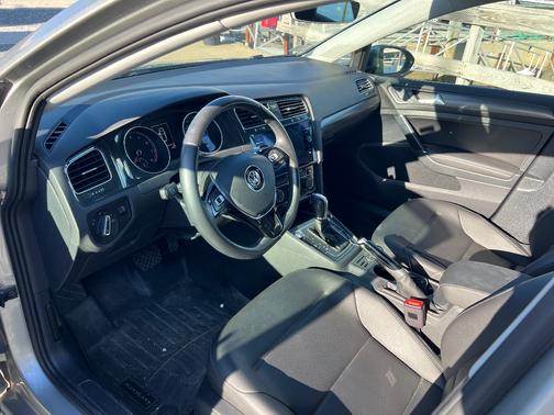 2019 Volkswagen Golf 1.4T SE