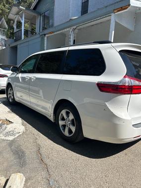 White 2016 Toyota Sienna LE